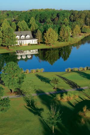 See photos and read all about this Wilmington, NC-area gated luxury golf community. Get real estate information and see homes and lots for sale.