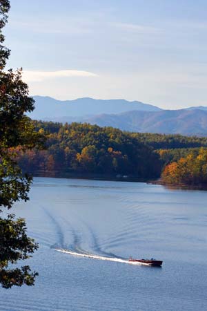 Lake James is a gated community in Morganton, North Carolina, at the foot of the Blue Ridge Mountains, less than an hour from Asheville, NC.  See photos and get info on homes for sale.