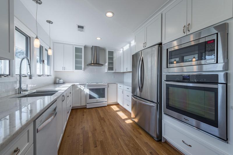 3751 Beach Court Kitchen
