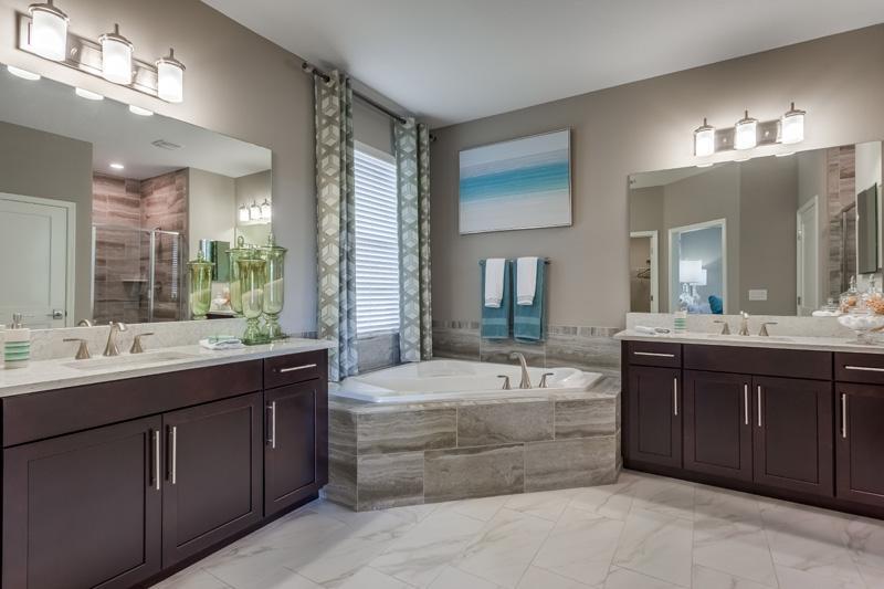 Jupiter Master Bathroom
