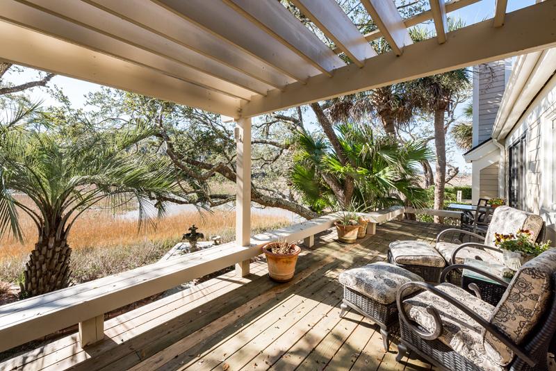 1017 Embassy Row Way Deck
