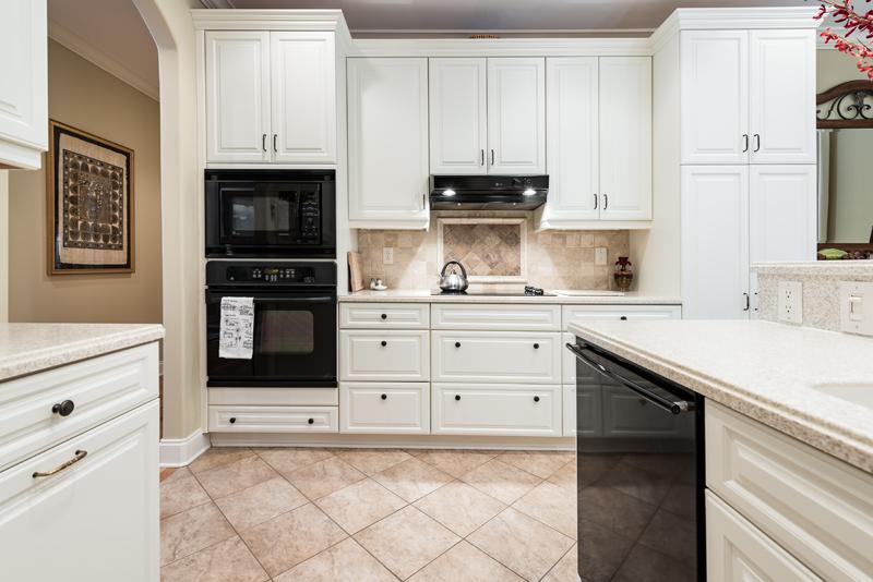 2667 Foxlair Court Kitchen