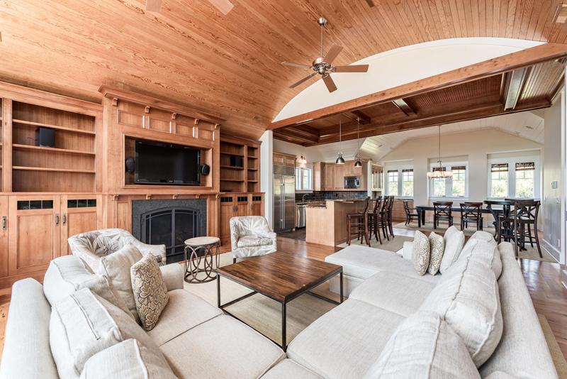 3609 Beachcomber Run Great Room
