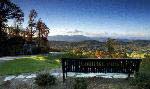 Enjoy long-range 360-degree views of the Blue Ridge Mountains throughout Hendersonville’s four seasons at Carriage Park.