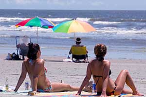 Gated golf and resort community in Fripp Island, South Carolina, with two championship golf courses and 3.5 miles of beaches. See photos and get info on homes for sale.