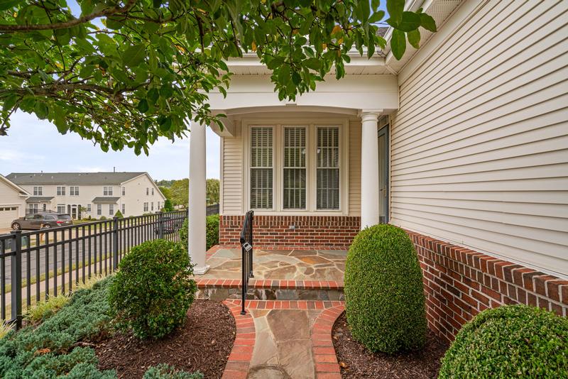 Return to the Heritage Hunt Golf & Country Club Property Page