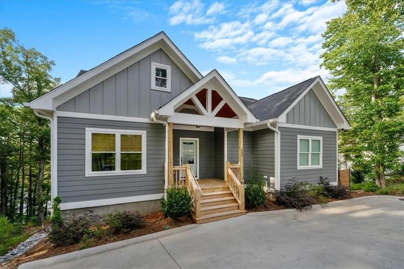 Read more about 545 Peninsula Drive
