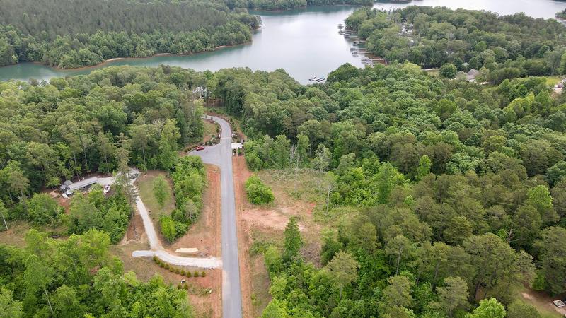 Return to the Crescent Communities on Lake Keowee Property Page