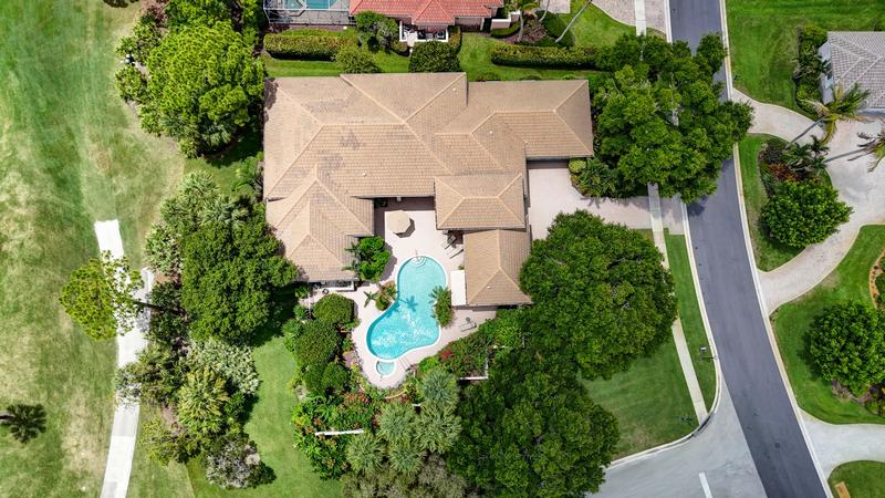 Return to the Willoughby Golf Club Property Page