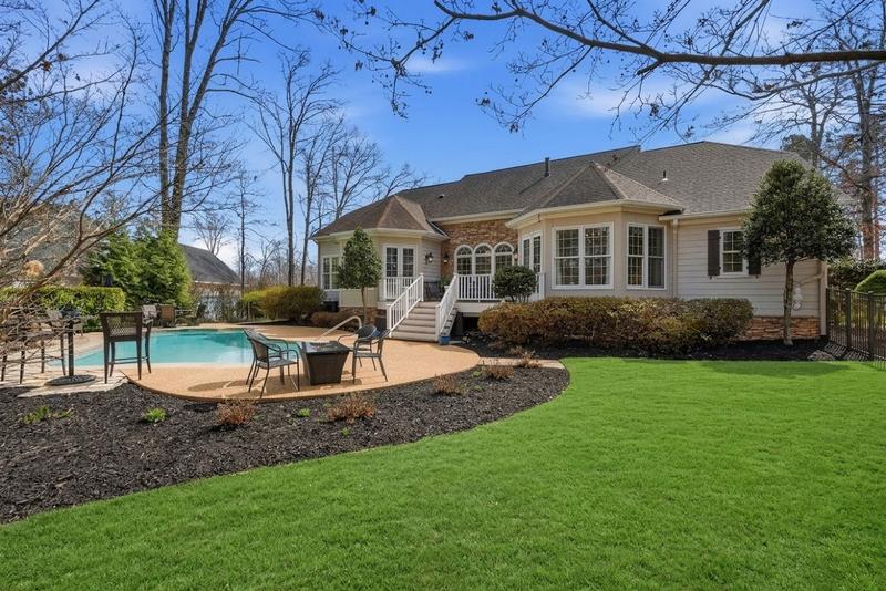 Return to the Fawn Lake Property Page