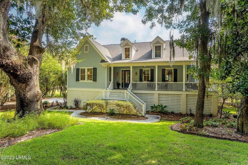 Read more about 229 De La Gaye Point