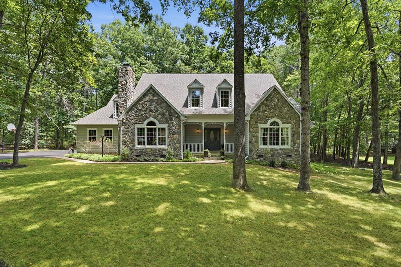 Return to the Fawn Lake Property Page