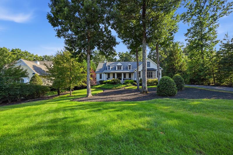 Return to the Fawn Lake Property Page
