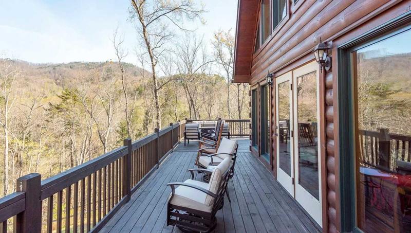 Return to the Rumbling Bald on Lake Lure Property Page