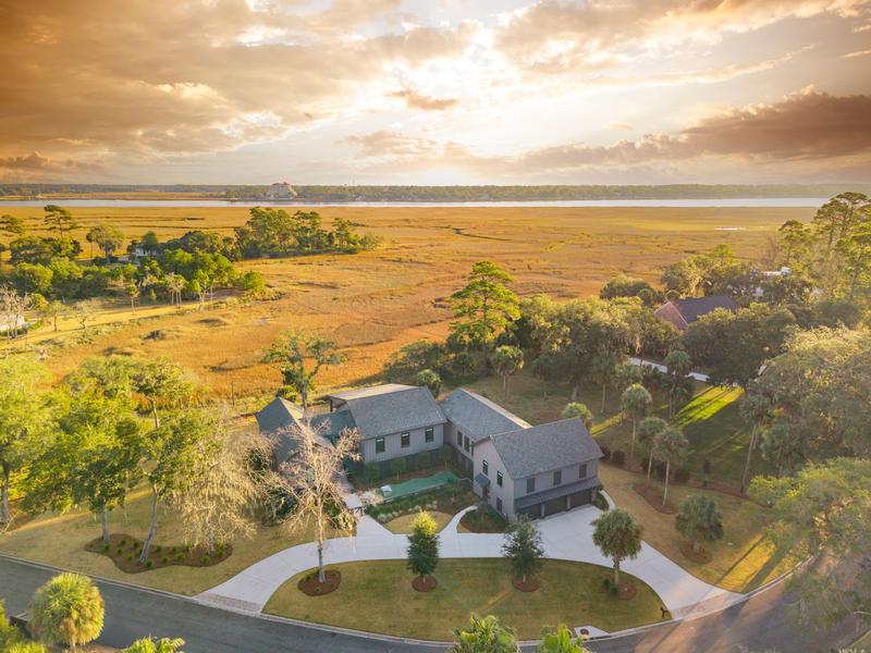 Return to the The Landings Property Page