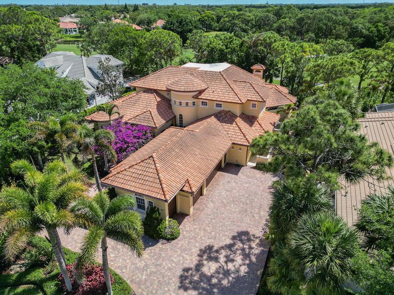 Return to the Willoughby Golf Club Property Page