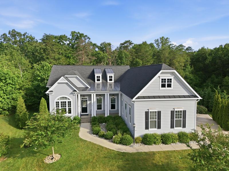 Return to the Fawn Lake Property Page