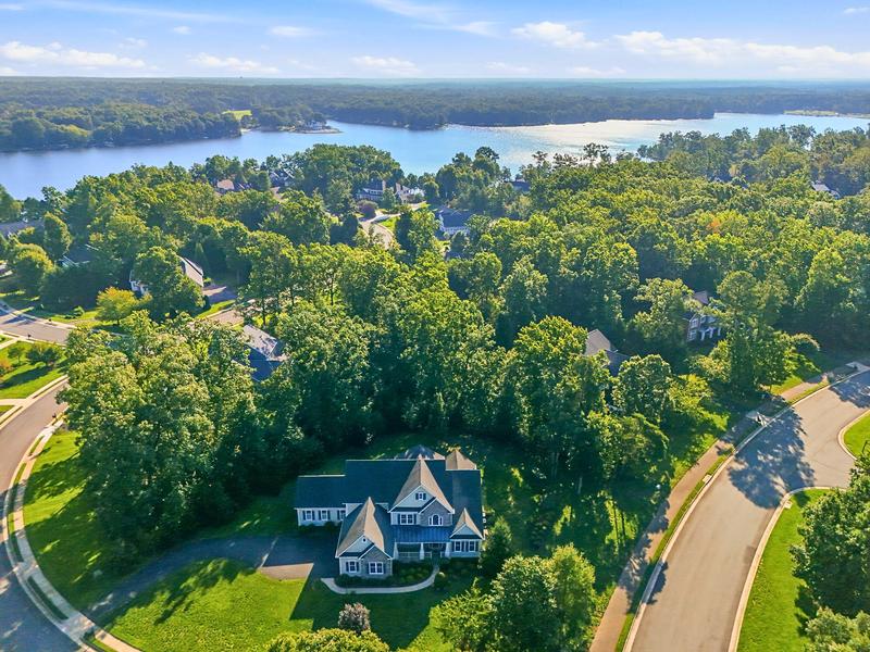 Return to the Fawn Lake Property Page
