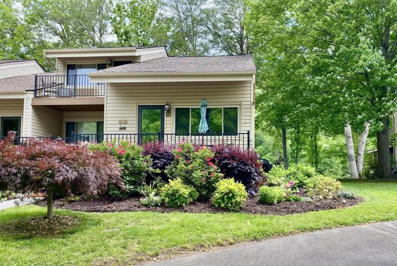 Return to the Rumbling Bald on Lake Lure Property Page