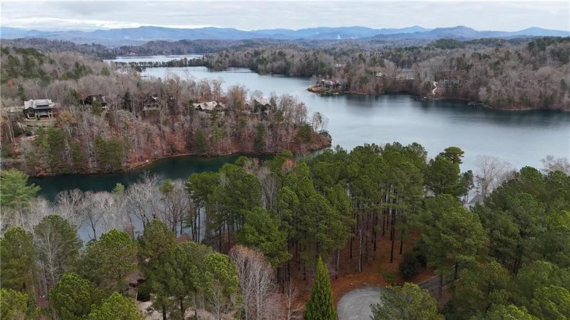 Return to the Crescent Communities on Lake Keowee Property Page