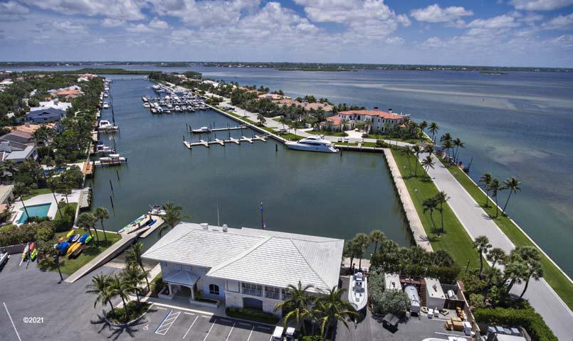 Sailfish Point Florida retirement community with a marina